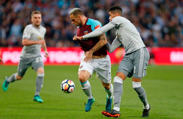 更展示了其 更展示了其